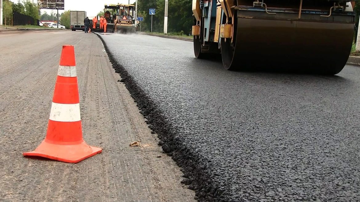 В Сочи отремонтируют сто дорог в этом году