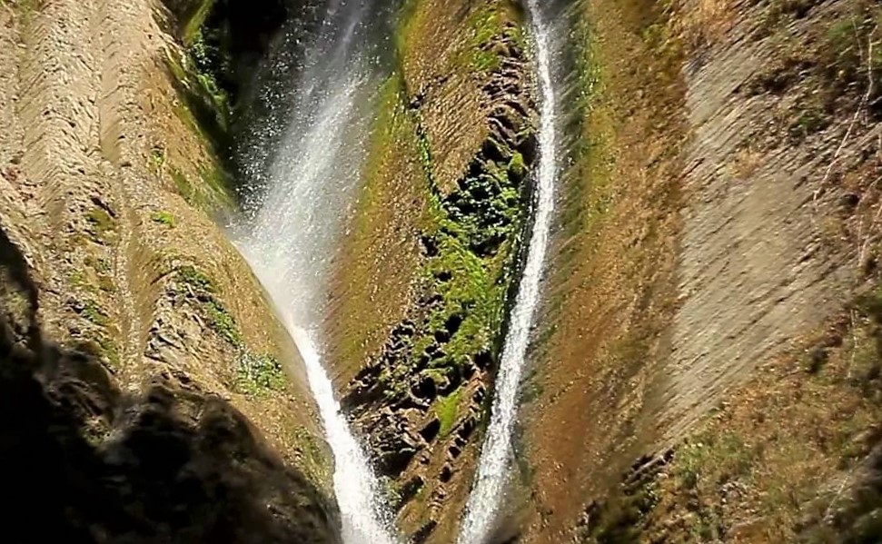 Ореховский водопад крупным планом