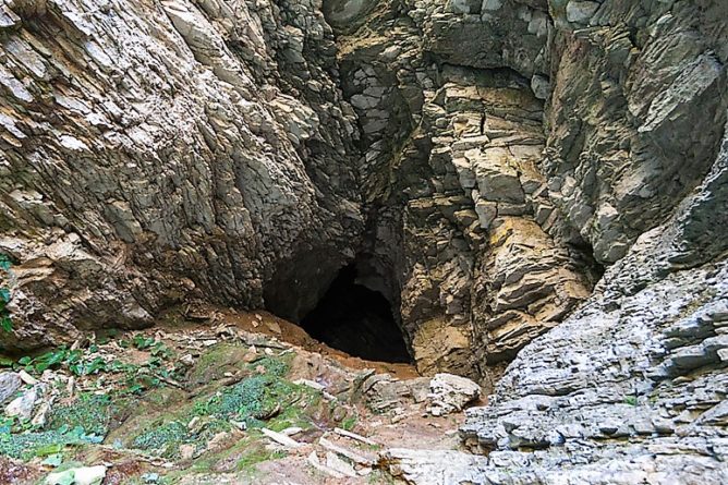 Кастровая пещера