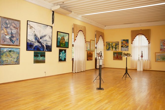 Сочинском художественном музее